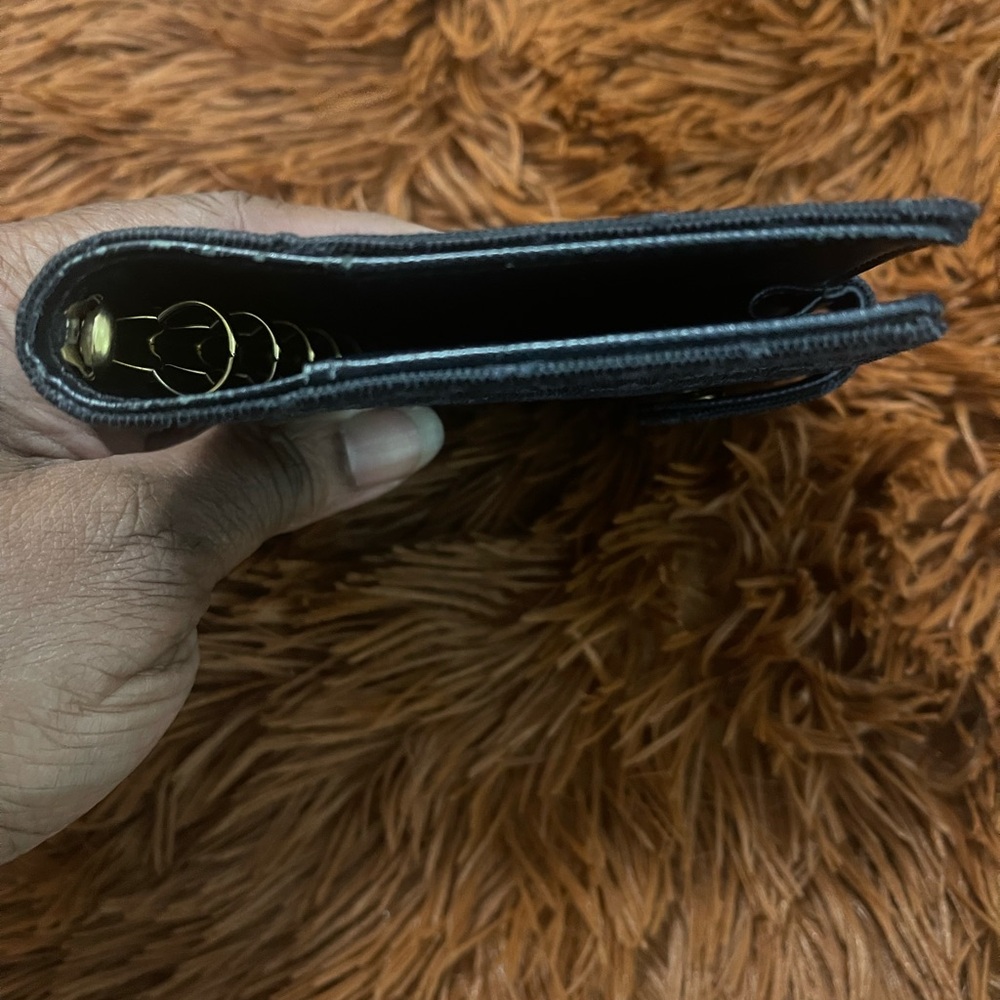 Authentic Louis Vuitton Agenda - Picture 6 of 8